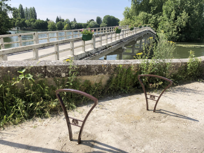 Une trentaine d'accroche-vélos installés à Samois-sur-Seine
